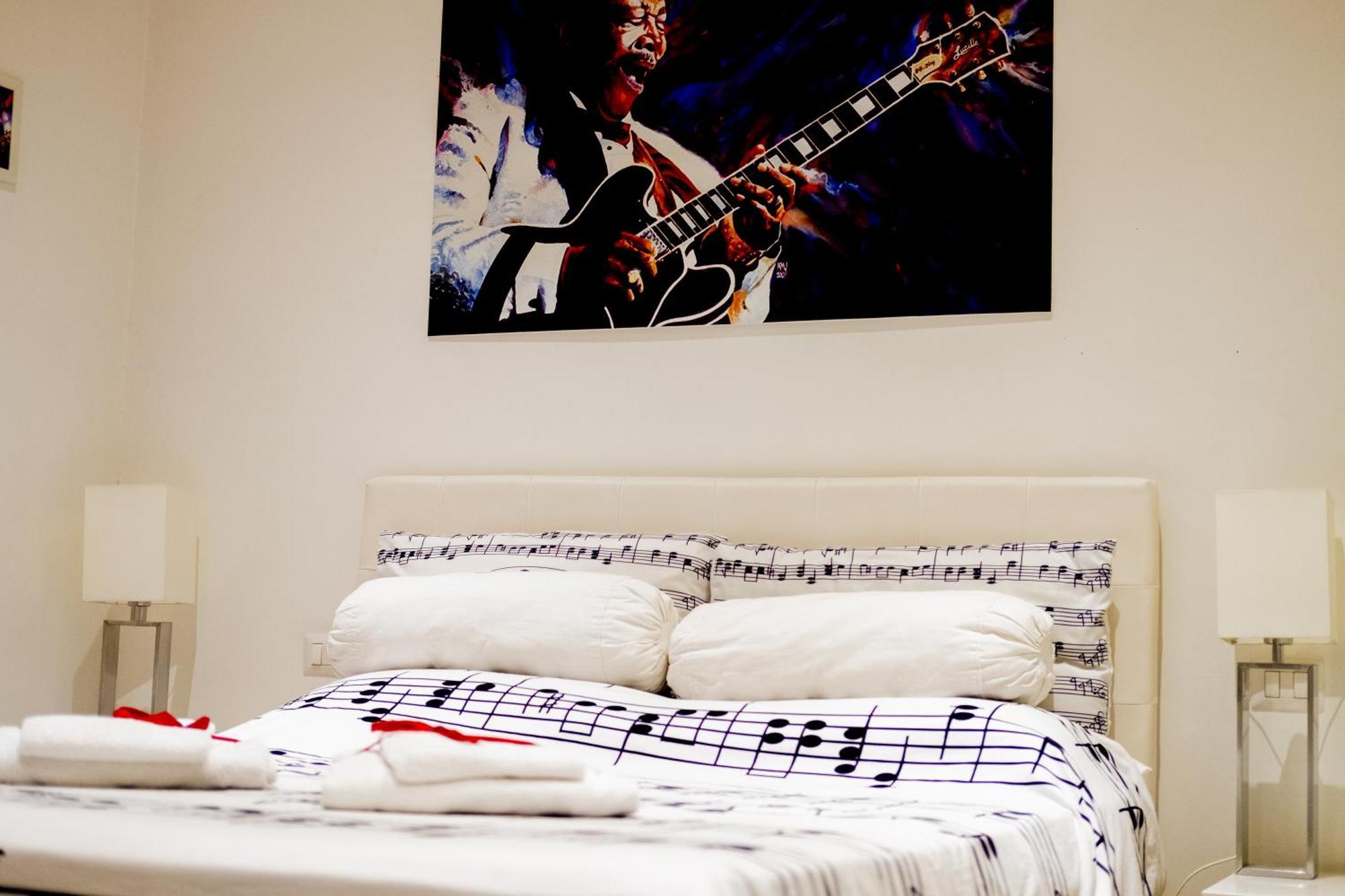 Big Johnny B Bed & Breakfast 2*